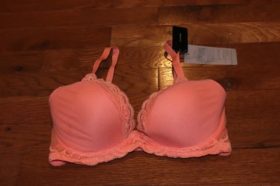 BNWT Natori Feathers Plunge T-Shirt Basics Bra MSRP 68!!! - Image 1 of 4