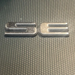 Multiple Vehicle Pontiac 2.75 In SE Emblem Badge Logo Nameplate 22657237 - Picture 1 of 6