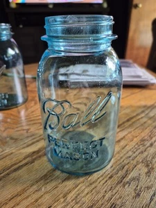 Vtg Antique Ball Mason Canning Jar Aqua Glass Quart #3 1923-1933  - Picture 1 of 3
