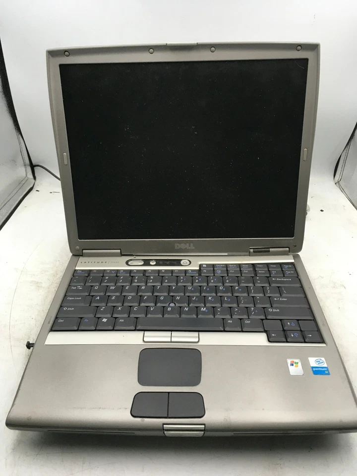 DELL LATITUDE D600 - FOR PARTS/REPAIR - INTEL PENTIUM M - NO RAM - READ DESC -BB - Image 1 of 4