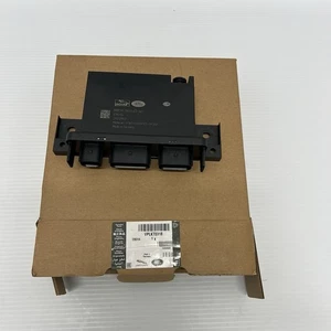 LAND ROVER RANGE ROVER VELAR L560 Tow Bar Module VPLKT0318 NEW GENUINE - Picture 1 of 6