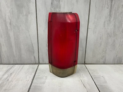 Luz trasera de pasajero derecha Ford F150 F250 Bronco 1987-1991 OEM #E8TB-13440-AB Foto 1 de 4