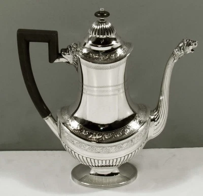 CAFETERA TIFFANY PLATA ESTERLINA LEÓN c1875 DISEÑO PERSONALIZADO Foto 1 de 4