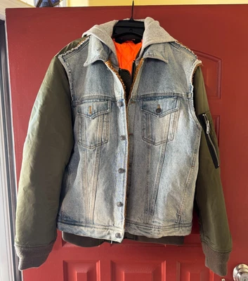 CHAQUETA BOMBER AMERICAN STITCH DIESEL D78 DENIM CON CAPUCHA (25x28"-MANGA 26") XL-2X Foto 1 de 4