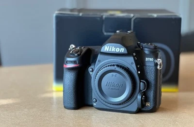 Nikon D780 (27.722 Ausl.) Inkl. Ausw. MwSt vom händler Private-Fotografie.nl - Bild 1 von 4