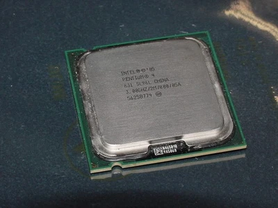 Pentium 4 631 3.0GHz 800 MHz 2 MB Socket 775 CPU - Image 1 of 2