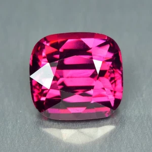 2.59Ct Natural Vivid Pink Umbalite Garnet Cushion Gemstone (Umba River) Tanzania - Picture 1 of 1