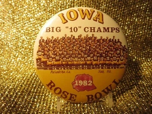 Iowa Hawkeyes 1982 Big 10 Champs NCAA Football Rose Bowl Button Vintage - Picture 1 of 2