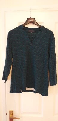 Viyella ladies XL 3/4 sleeve, v Neck top, jade green and navy - Image 1 of 4