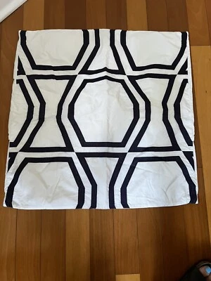 2 fronhas e 2 fronhas Kate Spade "azulejo branco bordado branco" Euro Shams - Imagem 1 de 4