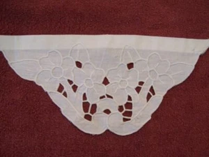 WEISSER BAUMWOLLEINSATZ FEINE WEISSE CUTWORK STICKEREI - Bild 1 von 2
