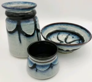 Vintage Diana McClure Artigianale Argilla Ceramica Set di 3 Ceramiche Vaso Ciotola Piatto - Foto 1 di 11
