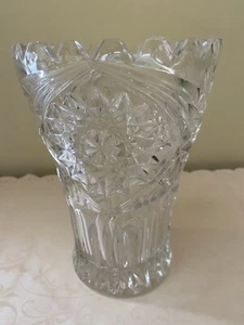Vintage Heavy Deep Cut Glass Crystal Vase, Flower Display Holder H 18cm - Picture 1 of 9