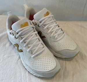 Must see! New Balance Velo Fastpitch Softball Turf Shoes Women's 7.5 B. NWOT - Picture 1 of 14