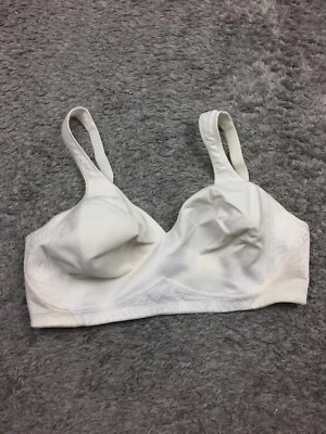 Sujetador Playtex 18 Horas 40DD Marfil Lateral Espalda Suavizante Inalámbrico Figura Completa 4049 Foto 1 de 4