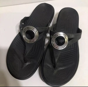 Crocs Sanrah Beveled Circle Slide Sandal Women's Size 8 Black/Silver - Picture 1 of 8
