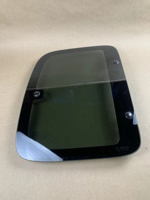 01-04 TOYOTA TACOMA EXTRA CAB PASSENGER SIDE REAR QUARTER GLASS - Image 1 of 4