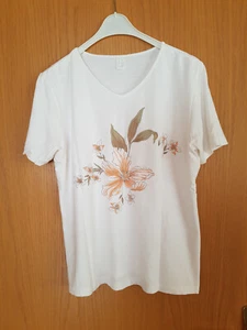 Damen Tshirt Gr.40/42 weiß mit floralem Druck und V-Ausschnitt - Bild 1 von 2