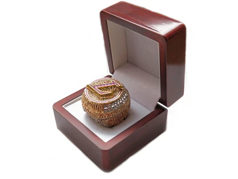 LeBron James - 2020 Los Angeles Lakers Championship Ring with Wooden Display Box Cover