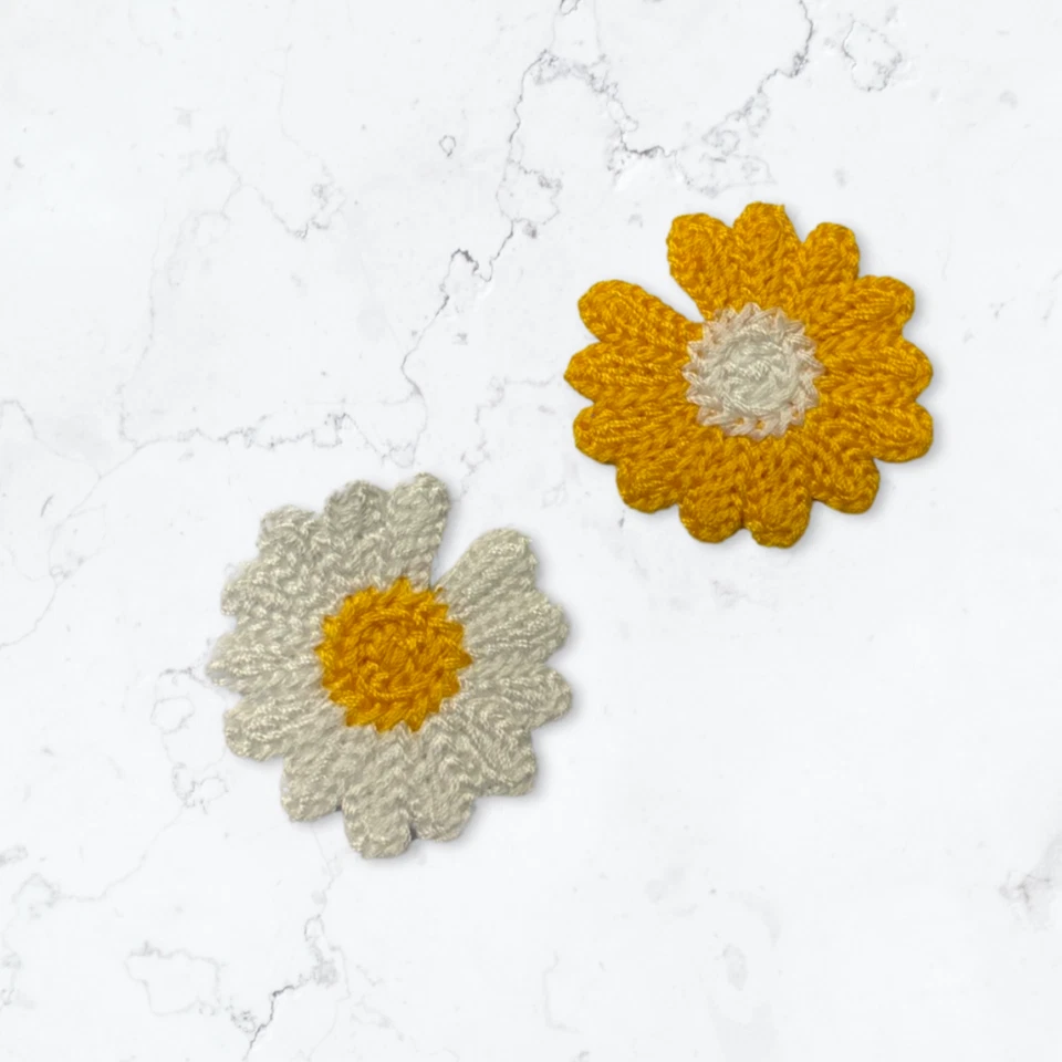 10 x Daisy Motifs Appliques Guipure Daisy Lace Trim, Flower Trimming 30mm DS5 - Image 1 of 1