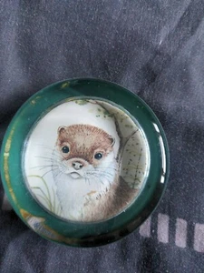 Otter Paperweight - Picture 1 of 4