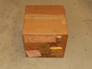 VINTAGE Dolly Madison Electric Ice Cream Freezer Maker 4 Quart NEW - Picture 1 of 2
