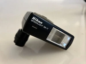 Nikon SB-17 Speedlight Elektronenblitzgerät Flash Aufsteckblitz für die Nikon F3 - Bild 1 von 1