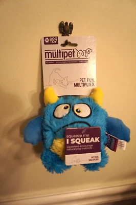 NWT MULTIPET DOG TOY OGGLE MONSTERS SPIKE BALL 5" BLUE   WITH SQUEAKER - Image 1 of 4