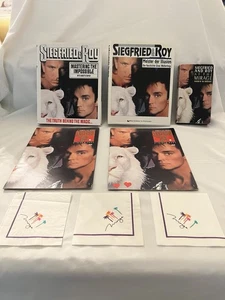 Siegfried and Roy Mastering the Impossible 1 English/1 German (signed) 2 Program - Bild 1 von 17