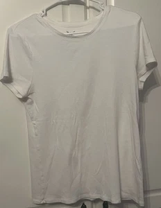 Faded Glory Juniors Size XL Solid Plain White Short Sleeve Shirt, Undershirt - Picture 1 of 3