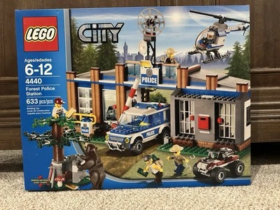 NEW! (4440) LEGO CITY: 🌲Forest Police Station Tree Helicopter Retired! - Image 1 of 4