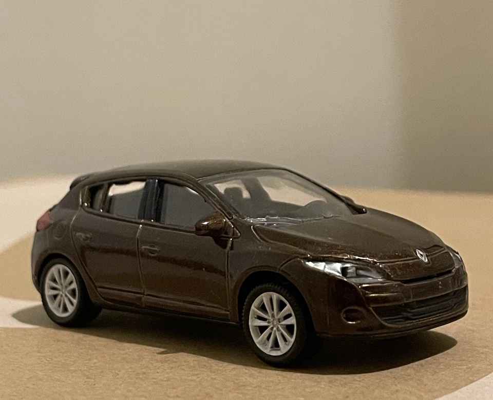 Miniature Norev Renault Megane III 3 inches 1/64 1:64 5 portes état correct - Photo 1/4