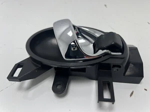 2014-2016 Nissan Versa Note Passenger Front Interior Door Handle Oem Used - Picture 1 of 11