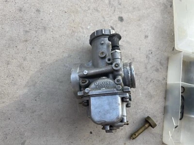 Suzuki PE250 1978 PE 250??? Lote de piezas de carburador Mikuni Foto 1 de 4
