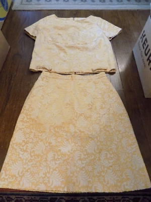 Vtg FABULOUS 50s L'Aiglon Gold Brocade 2 Pc set Short Top & Skirt Sz 2 BEAUTIFUL - Image 1 of 4