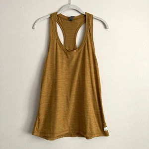Camiseta sin mangas Vuori Lux Performance para mujer talla grande amarillo mostaza espalda deportiva ocio - Imagen 1 de 9