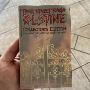 Fear Street Saga Collector's Edition R.L. Stine The Betrayal/The Secret/The Burn - Foto 1 di 6
