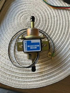 Bomba de combustible eléctrica 12V para Kubota D905 D1005 D1105 V1305 V1505 V1902 EP-500-0 - Imagen 1 de 5