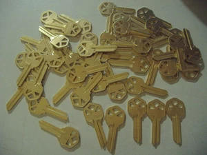 LLAVES EN BLANCO FIFTY CERRAJERO LATÓN SÓLIDO KW1 SE ADAPTA A KWIKSET HECHO EN EE. UU. 50 - Imagen 1 de 5