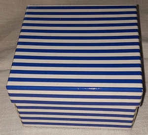 Schachtel - Geschenkverpackung - gestreift - Pappe - Box - Bild 1 von 5