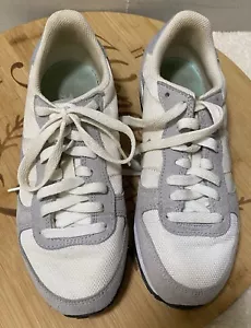 Nike Genicco Womens 6.5 White Suede Waffle Retro Sneakers Low Lace Up 644451-130 - Picture 1 of 6