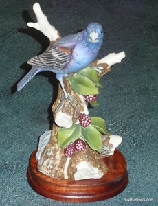 Porcelain Grosbeak Bird Andrea By Sadek #8405 Collectible Figurine - GREAT GIFT! - Picture 1 of 6