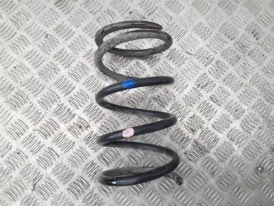 Toyota RAV4 2/3 Porte 2004 AWD 2.0 Posteriore SX Destro Bobina Molla Benzina Foto 1 de 4