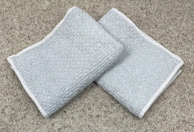 2 fundas de almohada acolchadas estándar EILEEN FISHER Home fundas lino mezcla de algodón Foto 1 de 4