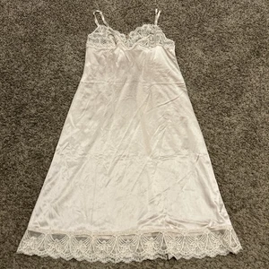 VTG JC Penney LINGERIE FULL DRESS SLIP Beige LACE NYLON SZ 34 A33 - Picture 1 of 3