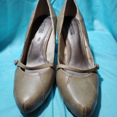 Kenneth Cole Reaction Leather Heels Size 9M - Image 1 of 4