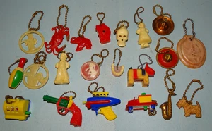 LOT OF 21 ASSORTED KEYCHAINS - Picture 1 of 5