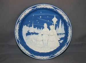 Vintage Abendlieder 3. Teller in Weihnachtskameen von Incolay Studios USA - Bild 1 von 10