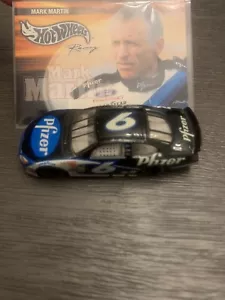 Vintage 2003 Hot Wheels 1/64 Mark Martin #6 Pfizer - LOOSE - Picture 1 of 5