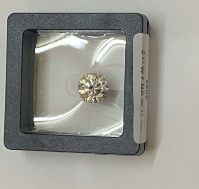 Certified Moissanite Round Cut White D Color VVS1 6 mm 0.90 Cts Gemstone - Image 1 of 4